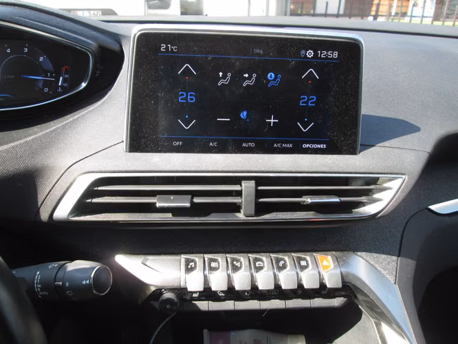 PEUGEOT 3008 ALURE BLUEHDI 1.5 AUTOMATICO