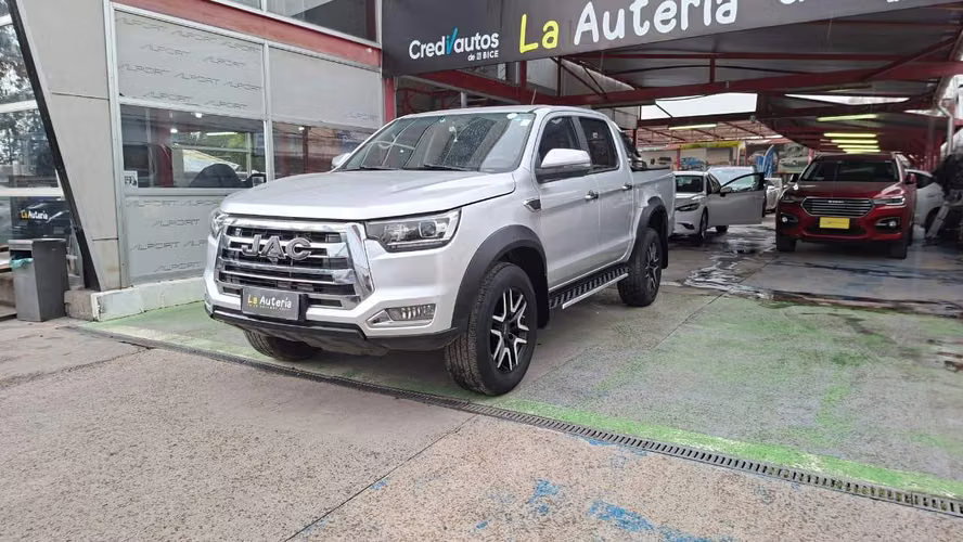 JAC T8 Pro Luxury 4X2 2.0 Diesel MT 4P (2023)