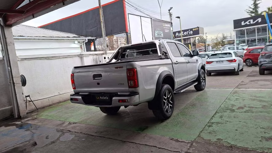 JAC T8 Pro Luxury 4X2 2.0 Diesel MT 4P (2023)