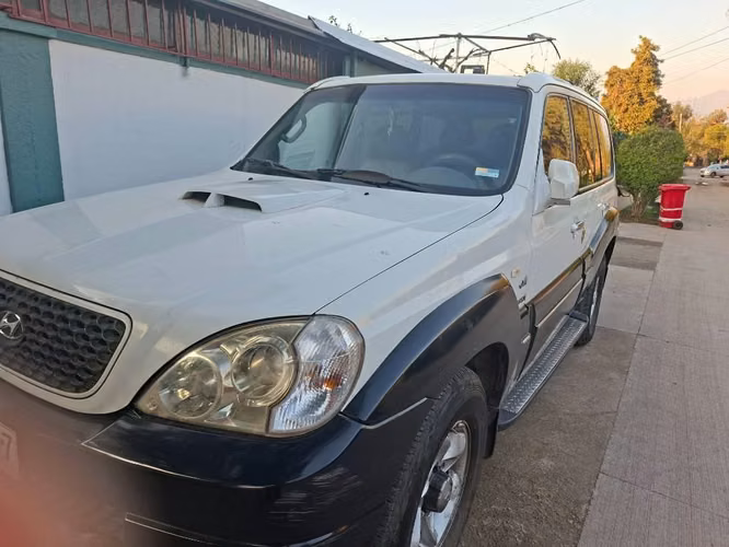 Vendo hyundai terracan año 2006 4x4