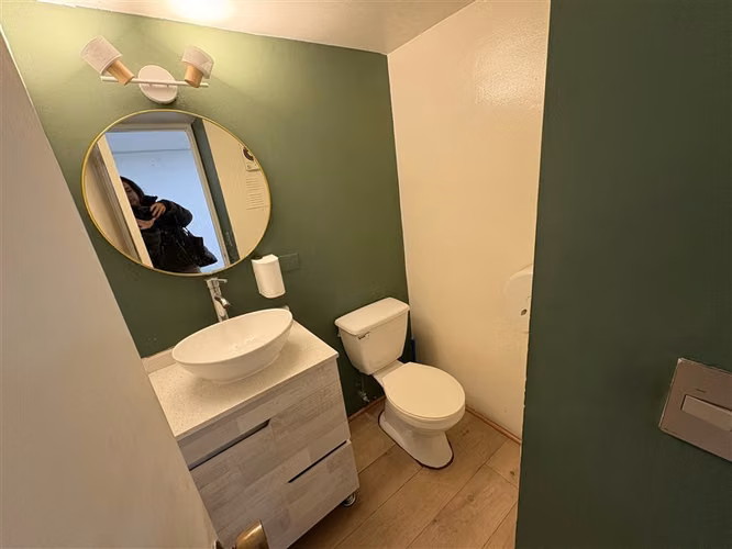 Oficina en arriendo 2 privados, baño y cocina en Providencia