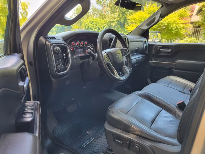 Chevrolet Silverado LT Trail Boss Z71 5.3 Aut Ac 4WD 2019