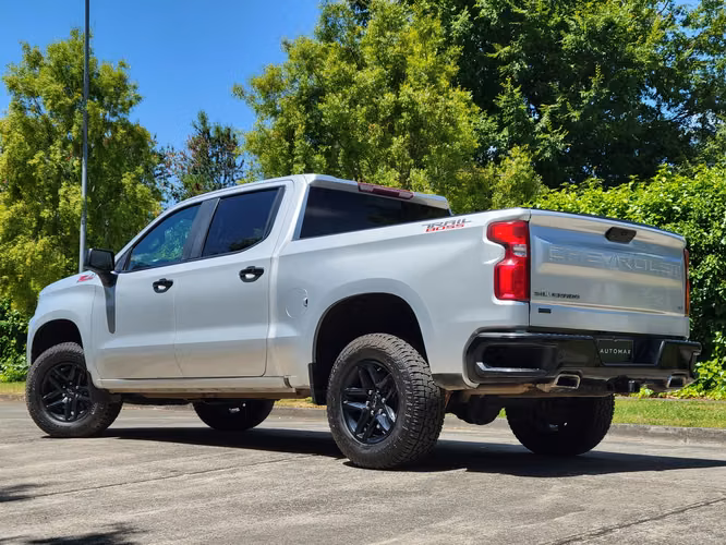 Chevrolet Silverado LT Trail Boss Z71 5.3 Aut Ac 4WD 2019