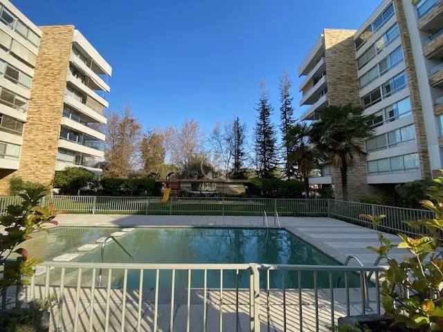 Departamento en venta de 3 dorm. en Vitacura
