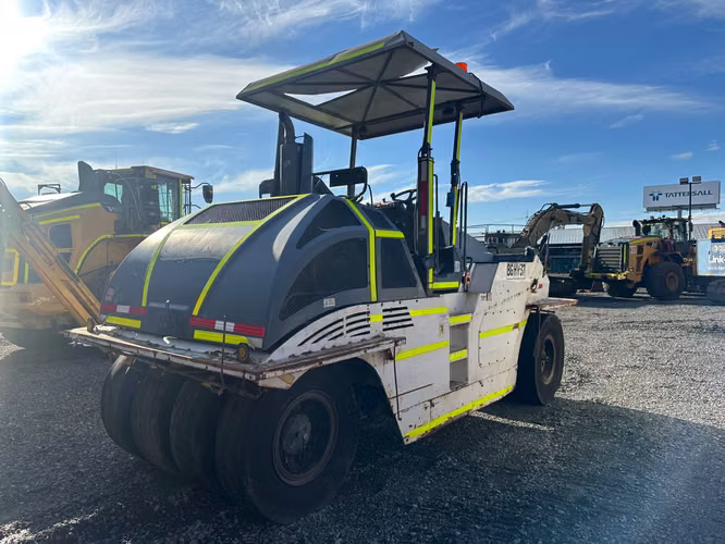 RODILLO NEUMATICO MARCA BOMAG MODELO BW24 AÑO 2008