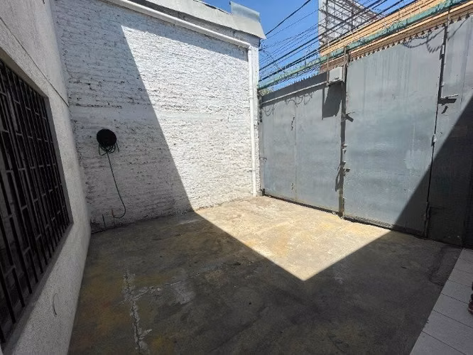 Se Arrienda inmueble con oficinas para empresas