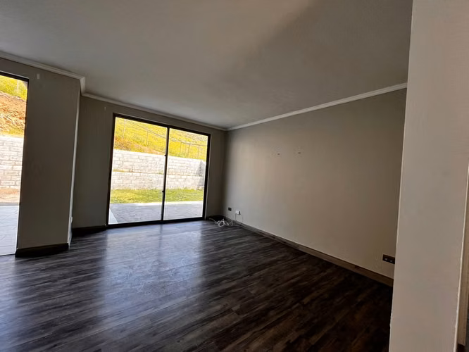 Condominio - Av Las Flores - B
