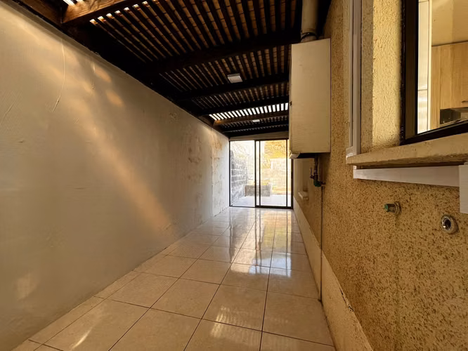 Condominio - Av Las Flores - B