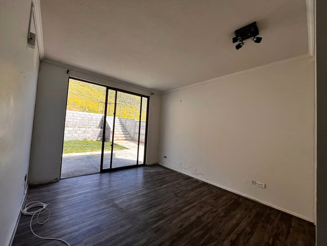 Condominio - Av Las Flores - B
