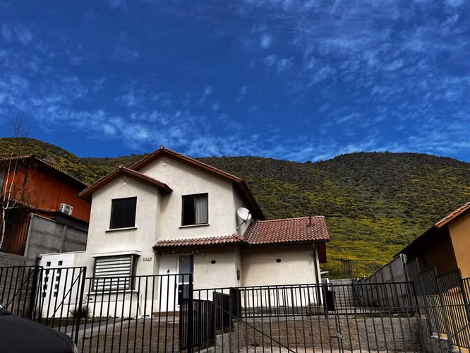 Condominio - Av Las Flores - B