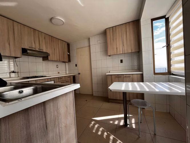 Condominio - Av Las Flores - B