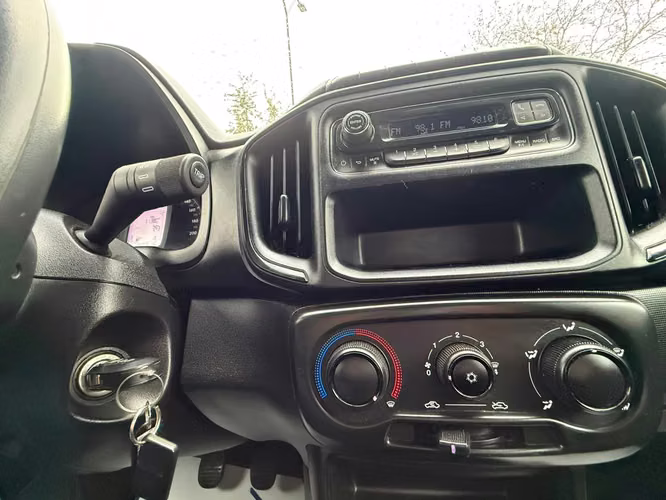 Ram 700 SLT CS 1.4 (2022)