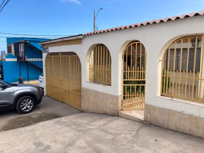 CASA ESQUINA EXCELENTE
