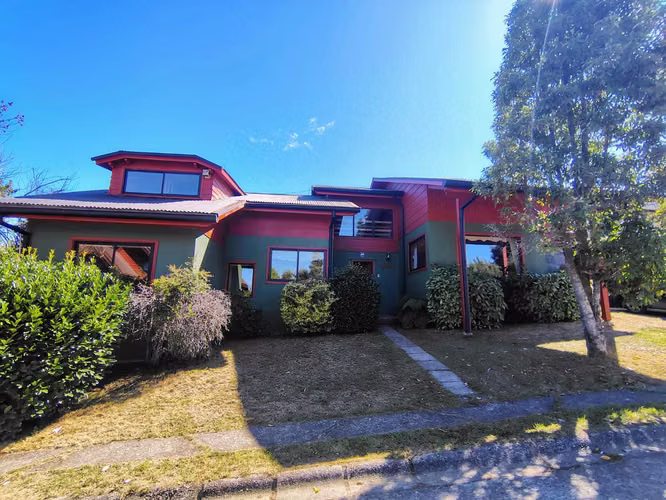 Vendo Amplia Casa en Los Notros - Valdivia (179880)