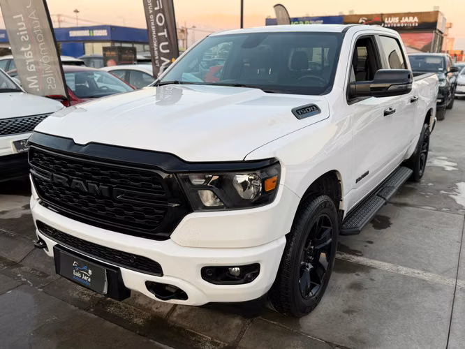 RAM 1500 BIG HORN 4X4