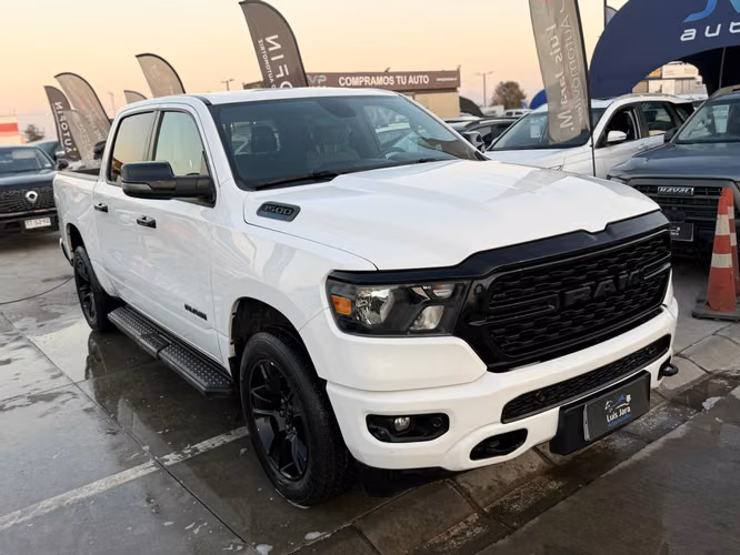 RAM 1500 BIG HORN 4X4