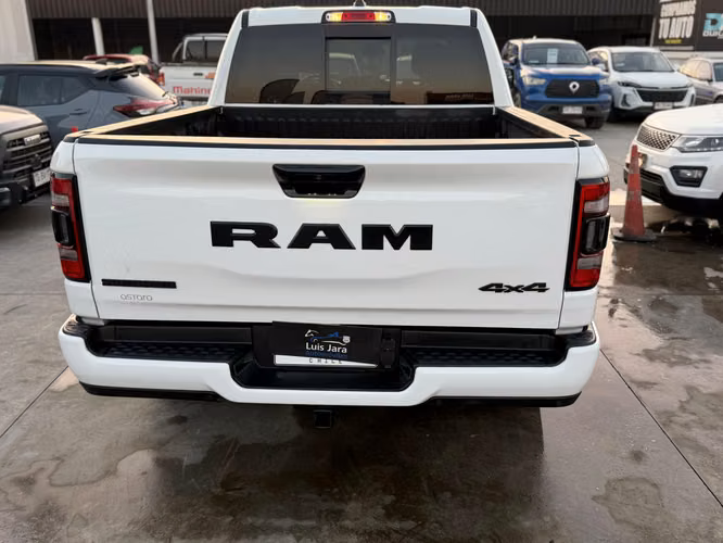 RAM 1500 BIG HORN 4X4