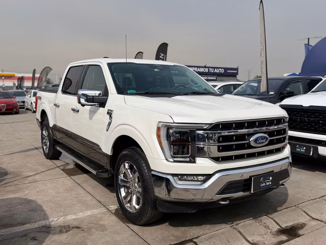 FORD F150 LARIAT 4X4