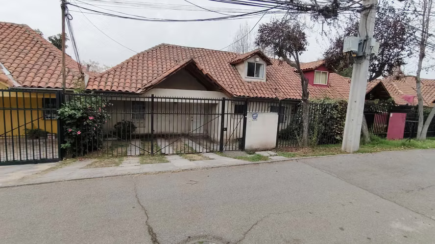 Casa PARA REMODELAR GRAN POTENCIAL Violeta Cousiño Peñalolén