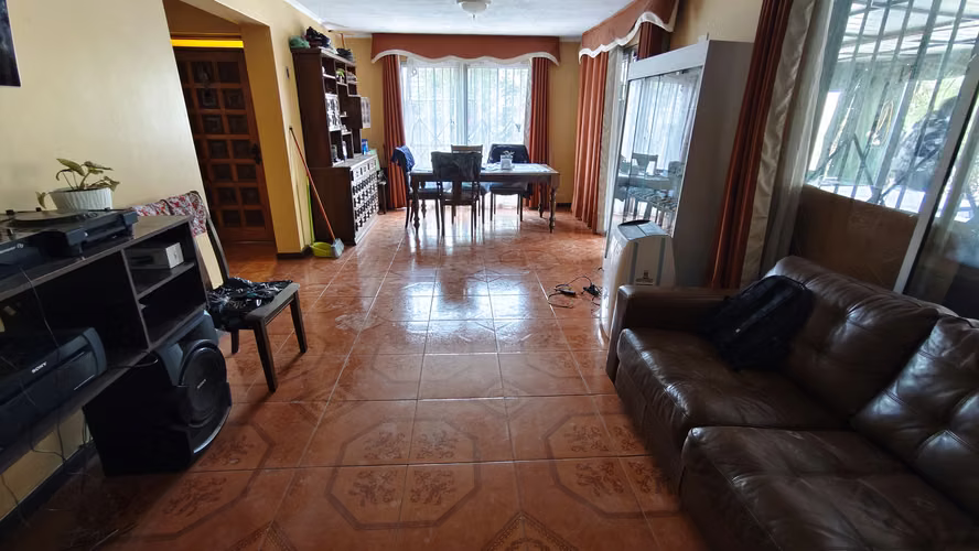 Casa con Gran Terreno de 1.000 m2 - Imagen 6