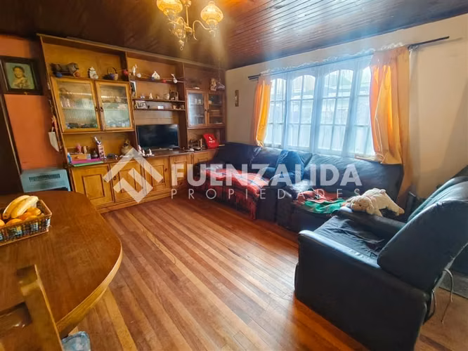 Casa en venta de 5 dorm. en Talagante