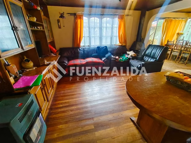 Casa en venta de 5 dorm. en Talagante
