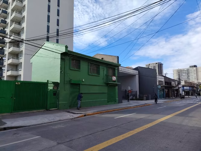 LOCAL COMERCIAL MAIPU 8 ESTACIONAMIENTOS
