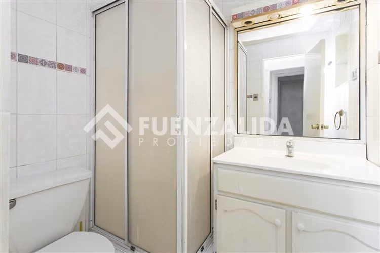 Acogedora casa en calle tranquila Las Condes - Imagen 13