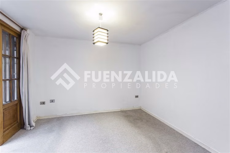 Acogedora casa en calle tranquila Las Condes - Imagen 8