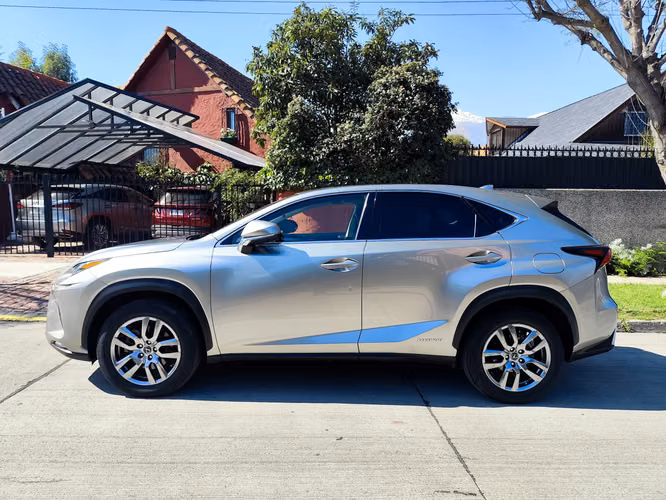 LEXUS NX300 H