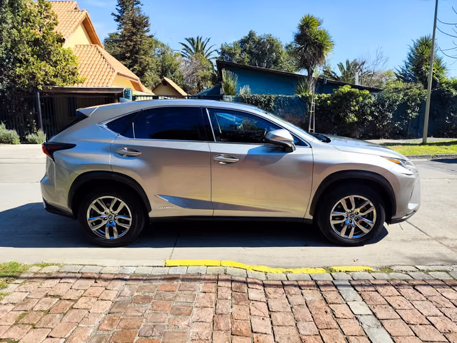 LEXUS NX300 H