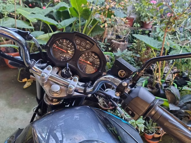 Se vende Moto Yamaha YBR 2024