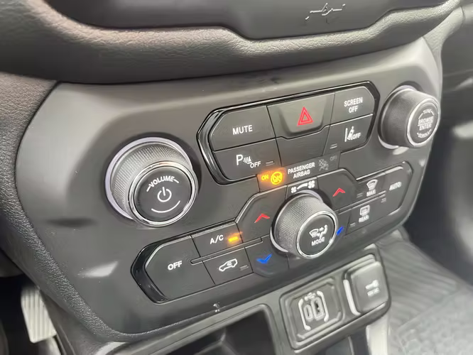 JEEP RENEGADE LONGITUDE 1.3 AUT. FULL 2024