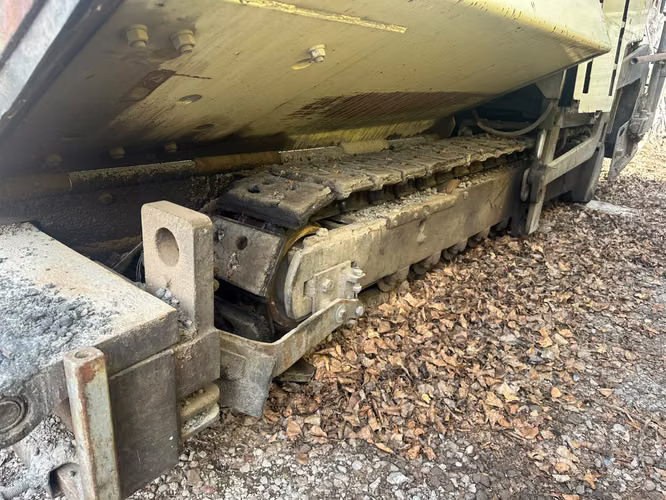 EXTENDEDORA DE ASFALTO MARCA TITAN MODELO 6820 AÑO 2007