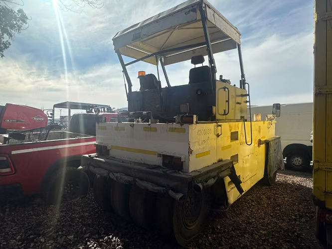 RODILLO NEUMATICO MARCA HAMM MODELO GRW15 AÑO 1998