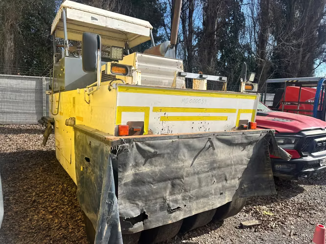 RODILLO NEUMATICO MARCA HAMM MODELO GRW15 AÑO 1998