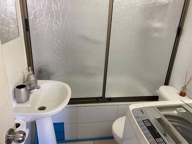 SE VENDE BONITO DEPARTAMENTO EN COQUIMBO A PASOS DE LA AV. DEL MAR - Imagen 7