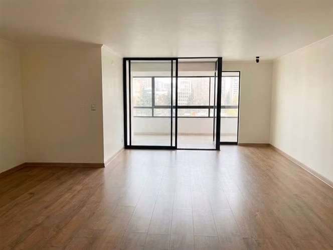 Departamento en arriendo de 2 dorm.Frente Parque Arauco