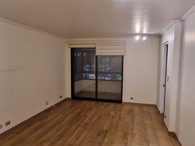 Departamento en arriendo de 2 dorm.Frente Parque Arauco