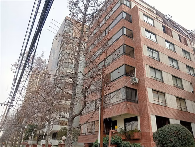 Departamento en arriendo de 2 dorm.Frente Parque Arauco