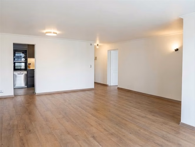 Departamento en arriendo de 2 dorm.Frente Parque Arauco