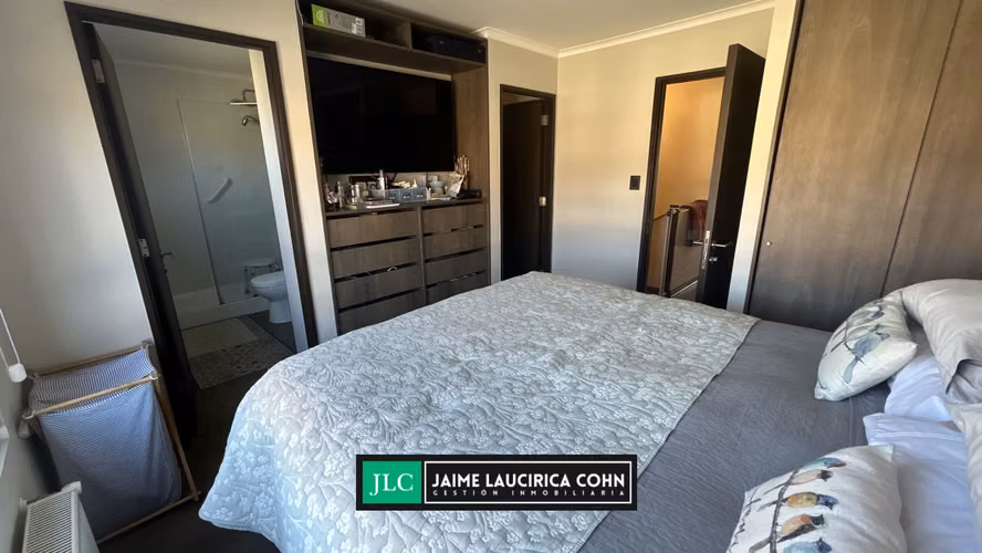 Semi nueva casa en venta en Altos de Chiguayante