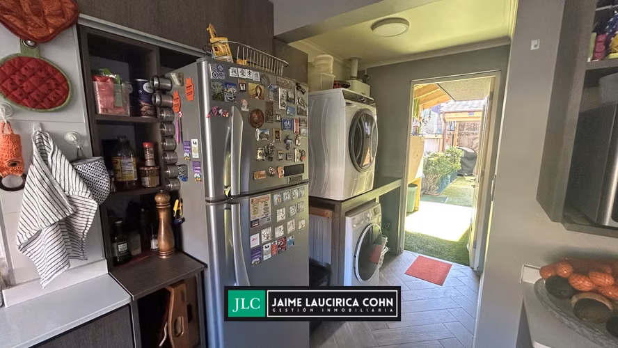 Semi nueva casa en venta en Altos de Chiguayante