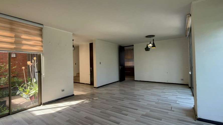 HERMOSA CASA EN ARRIENDO – HUECHURABA