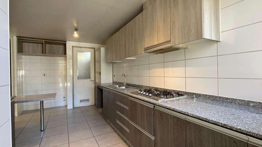 HERMOSA CASA EN ARRIENDO – HUECHURABA