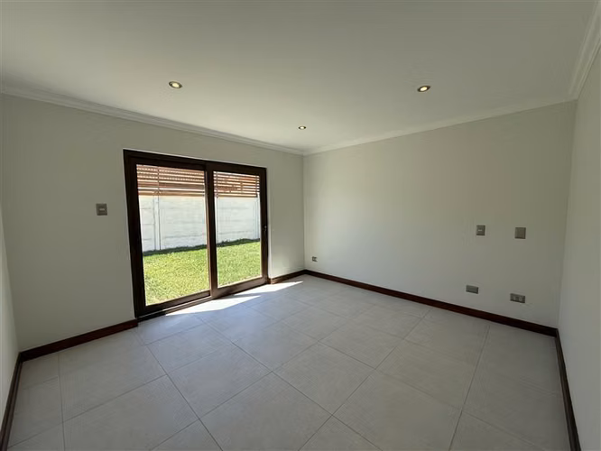 Vendemos Excelente Casa en Condominio, Sector Oriente Talca. - Imagen 9