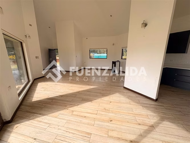 Casa en arriendo de 3D3B en Las Bahías de Puerto Varas