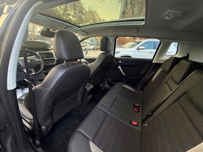 Peugeot 2008 BLUE HDI 100 1.5 (2020)