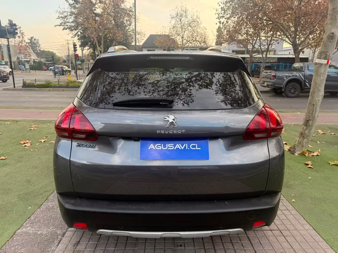 Peugeot 2008 BLUE HDI 100 1.5 (2020)