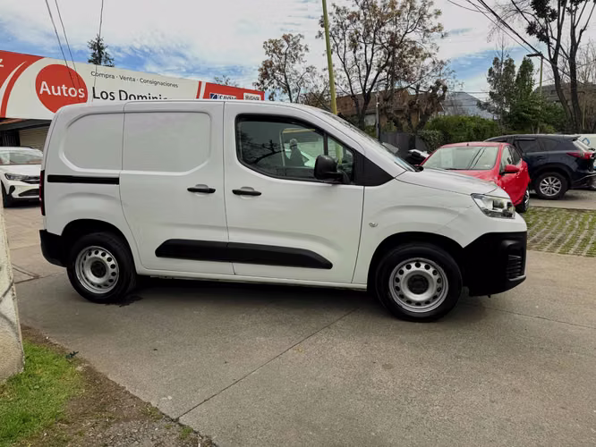 CITROEN BERLINGO DIESEL 1.5 MEC 6 VEL SOLO 43.000 KM FRANCESA FULL AIRE ABS VER EN LAS CONDES 2024 - Imagen 8